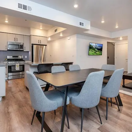 Chic And Elegant 2-Bedroom Haven W/ Roof Deck Los Angeles Exterior photo
