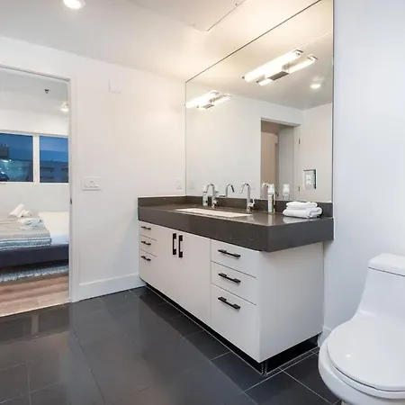 Chic And Elegant 2-Bedroom Haven W/ Roof Deck Los Angeles Exterior photo