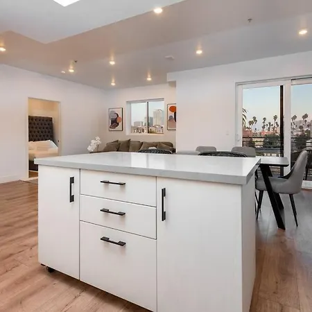 Chic And Elegant 2-Bedroom Haven W/ Roof Deck Los Angeles Exterior photo