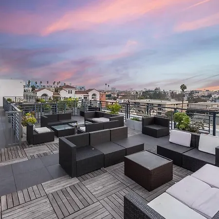 Chic And Elegant 2-Bedroom Haven W/ Roof Deck Los Angeles Exterior photo