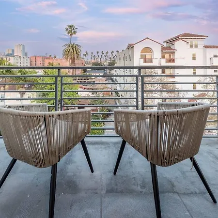 Chic And Elegant 2-Bedroom Haven W/ Roof Deck Los Angeles Exterior photo