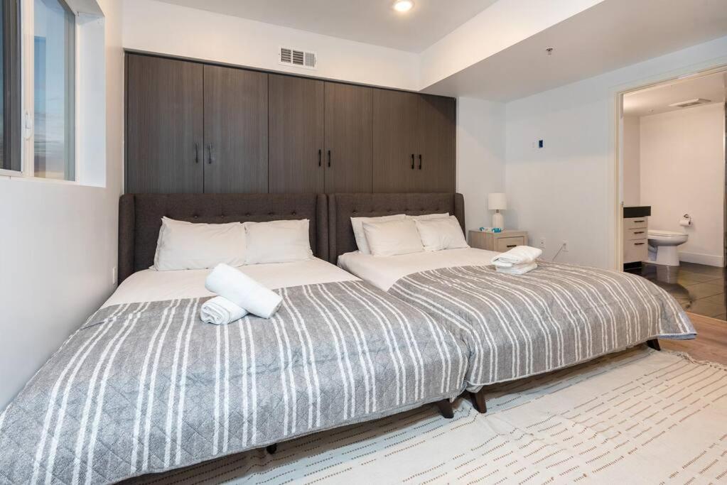 Chic And Elegant 2-bedroom Haven W/ Roof Deck Hébergement de vacances Los Angeles
